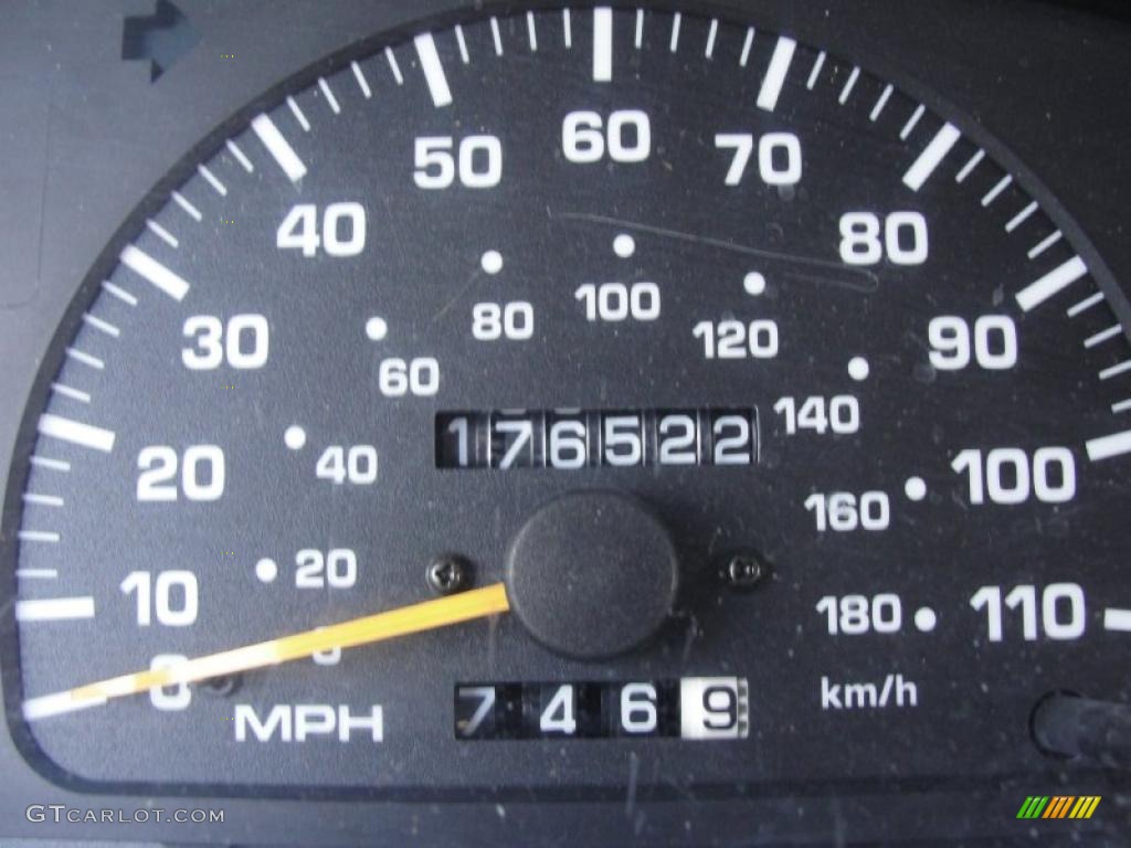 1998 4Runner SR5 - White / Gray photo #41