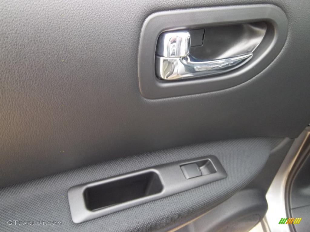 2011 Rogue S AWD - Platinum Graphite / Gray photo #22