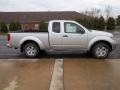 2011 Radiant Silver Metallic Nissan Frontier SV V6 King Cab 4x4  photo #7