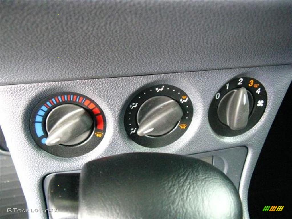 2010 Ford Transit Connect XL Cargo Van Controls Photo #38769114