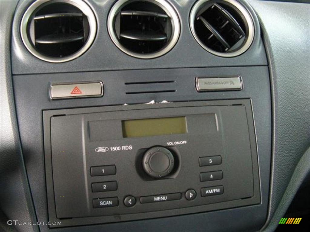 2010 Ford Transit Connect XL Cargo Van Controls Photo #38769218