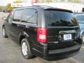 2008 Brilliant Black Crystal Pearlcoat Chrysler Town & Country Touring Signature Series  photo #15
