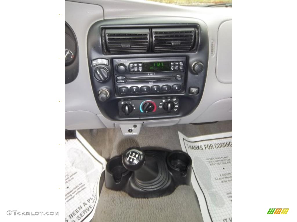 1998 Ford Ranger XLT Extended Cab 4x4 Controls Photo #38770354