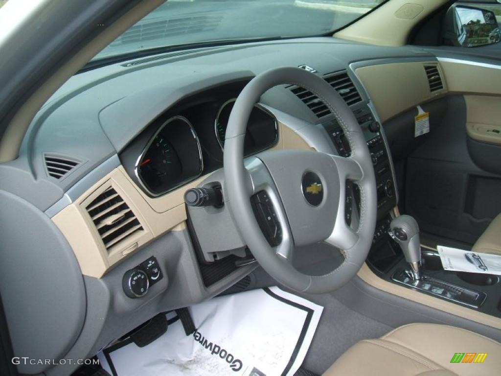 Cashmere/Dark Gray Interior 2011 Chevrolet Traverse LT Photo #38771862