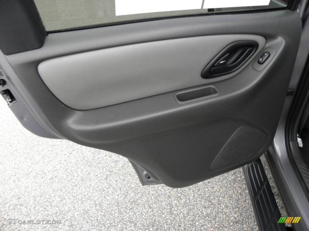 2007 Ford Escape XLT V6 Medium/Dark Flint Door Panel Photo #38776423