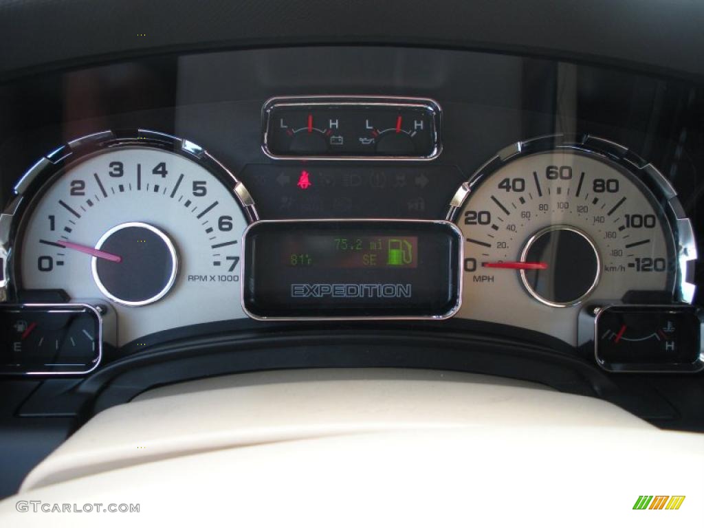 2011 Ford Expedition XLT Gauges Photo #38776427