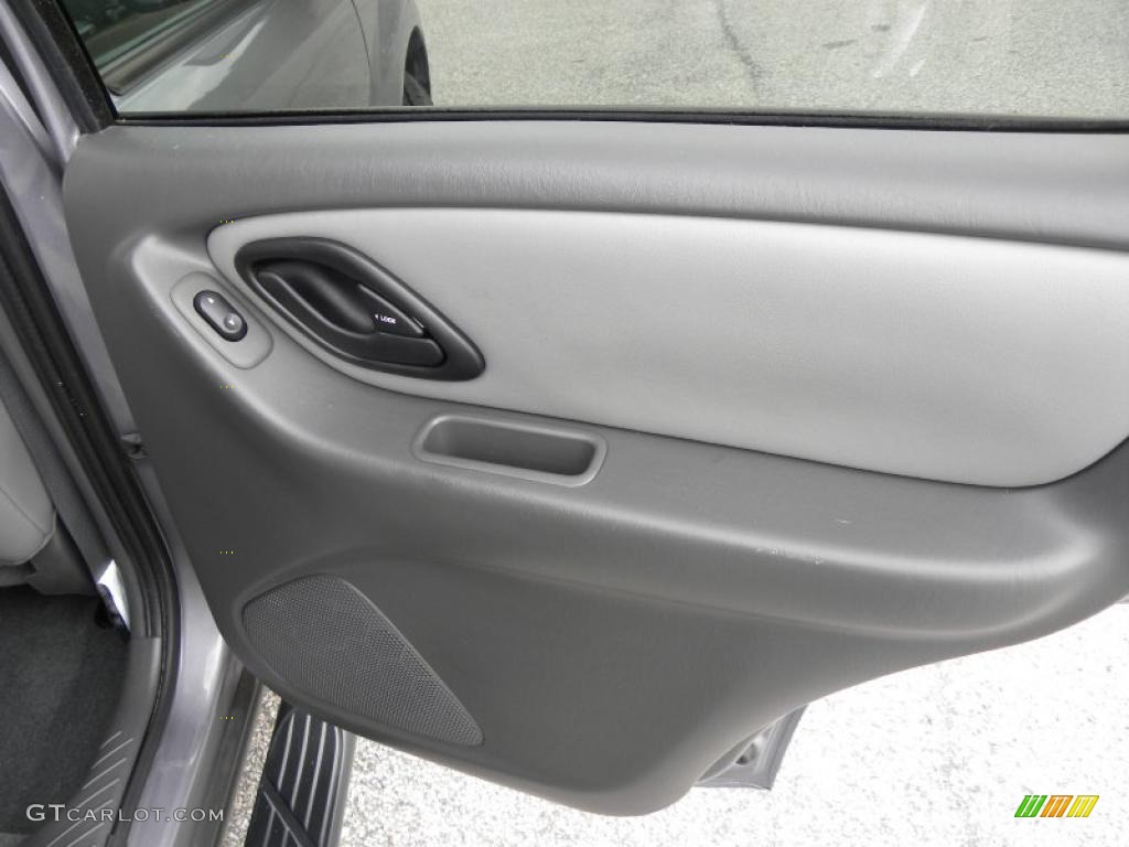 2007 Ford Escape XLT V6 Medium/Dark Flint Door Panel Photo #38776487
