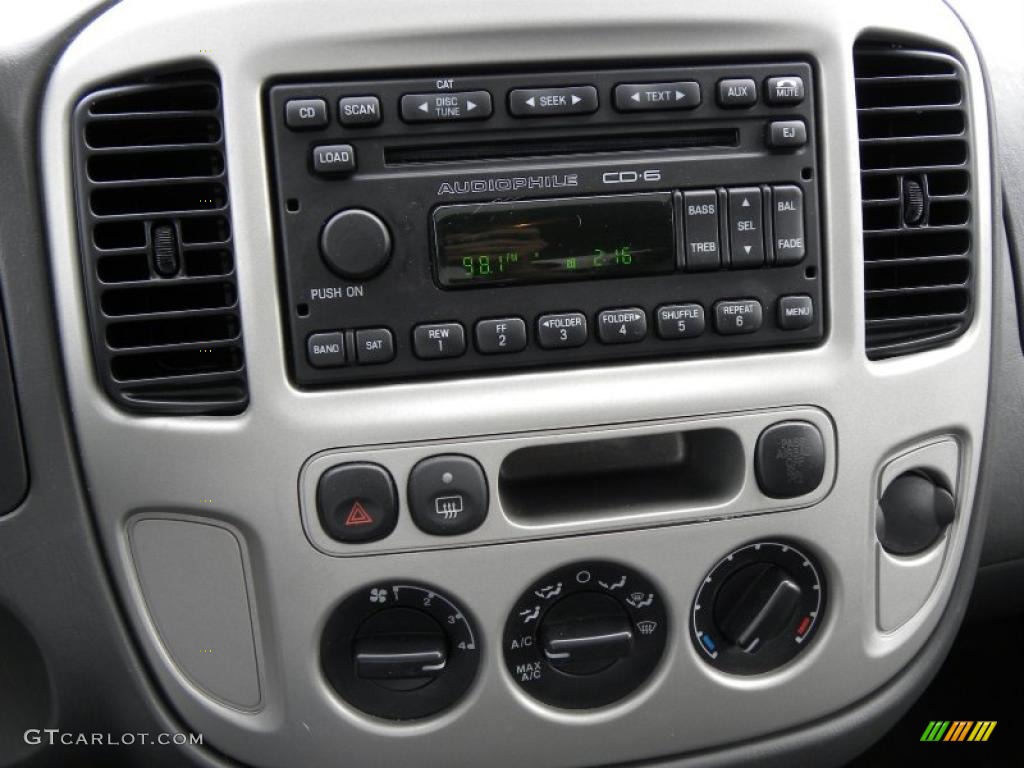 2007 Ford Escape XLT V6 Controls Photo #38776599