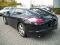 Black - Panamera 4 Photo No. 7