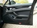 Black - Panamera 4 Photo No. 26