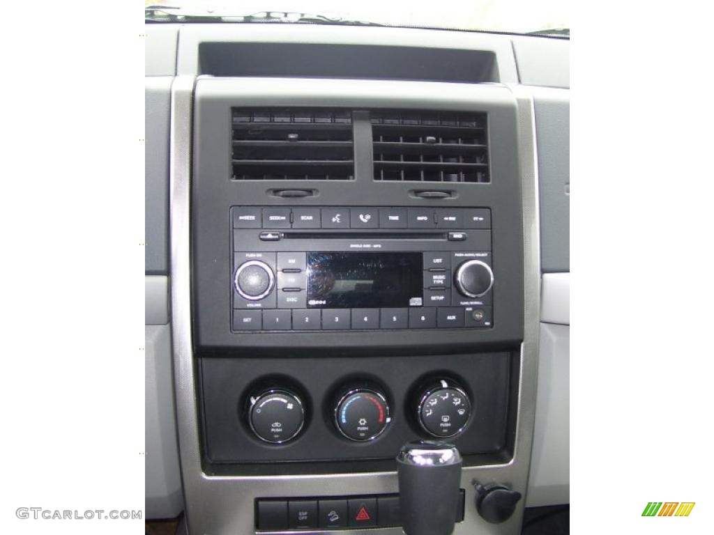 2008 Jeep Liberty Sport 4x4 Controls Photo #38778024