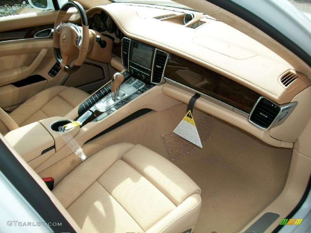2011 Porsche Panamera Turbo Luxor Beige Dashboard Photo #38778986