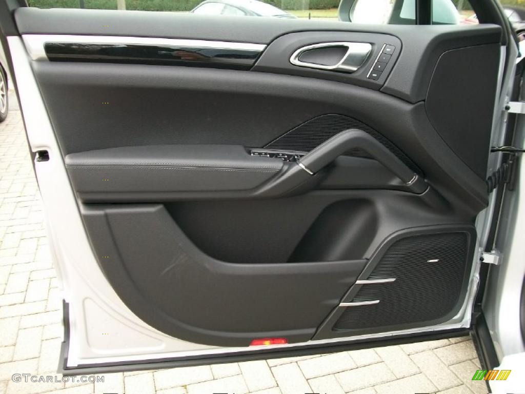 2011 Porsche Cayenne Standard Cayenne Model Black Door Panel Photo #38779168
