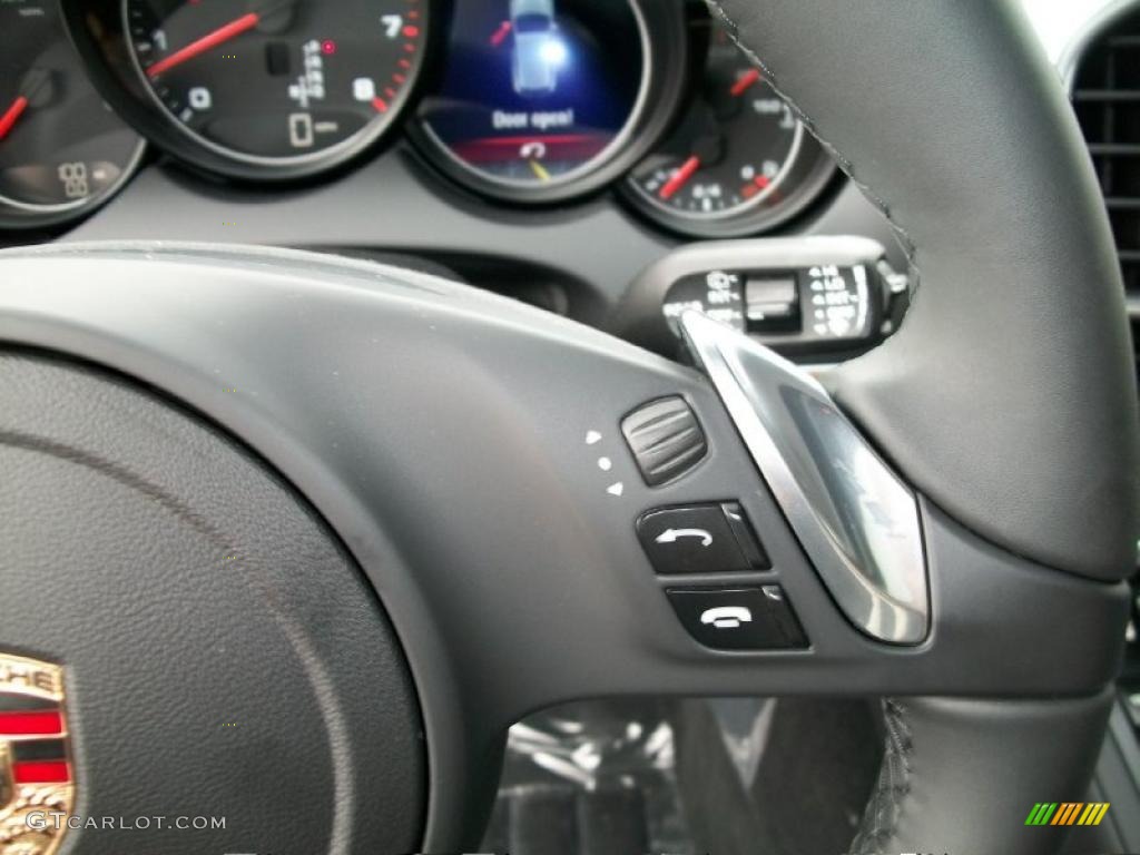 2011 Porsche Cayenne Standard Cayenne Model Controls Photo #38779296