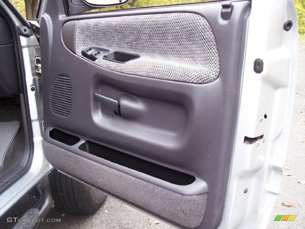 2001 Dodge Ram 2500 SLT Regular Cab 4x4 Mist Gray Door Panel Photo #38779512