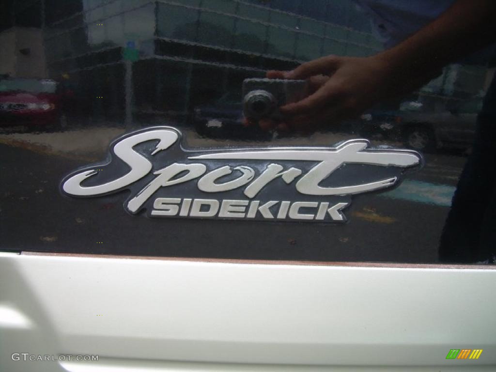 1997 Suzuki Sidekick Sport JLX 4 Door 4x4 Marks and Logos Photos