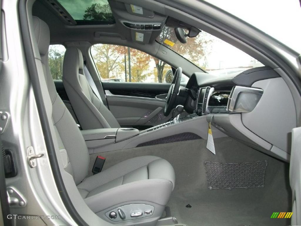 Platinum Grey Interior 2011 Porsche Panamera 4S Photo #38780144