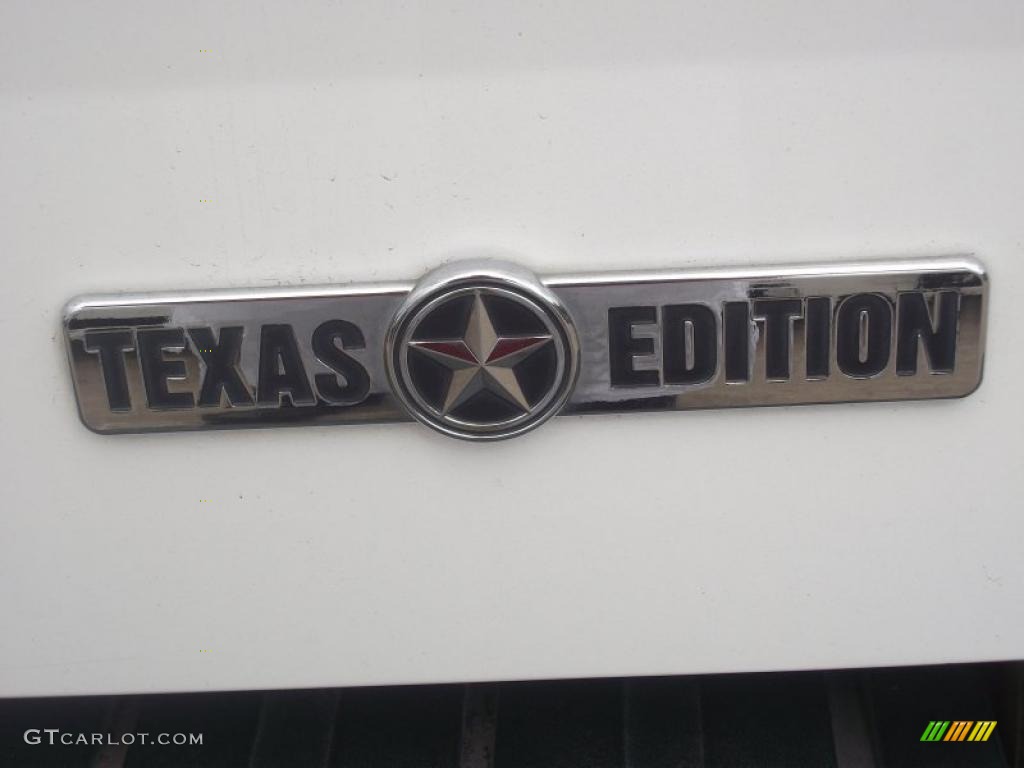 2008 Tundra Texas Edition CrewMax - Super White / Black photo #6