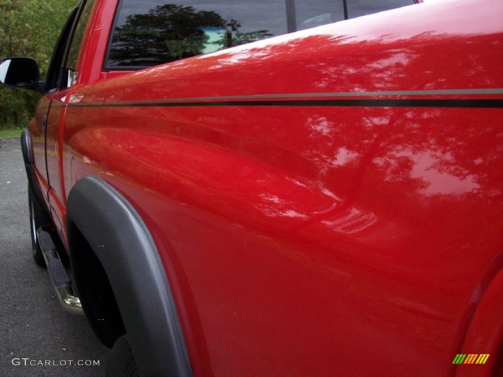 2001 Ram 1500 Sport Club Cab 4x4 - Flame Red / Mist Gray photo #47