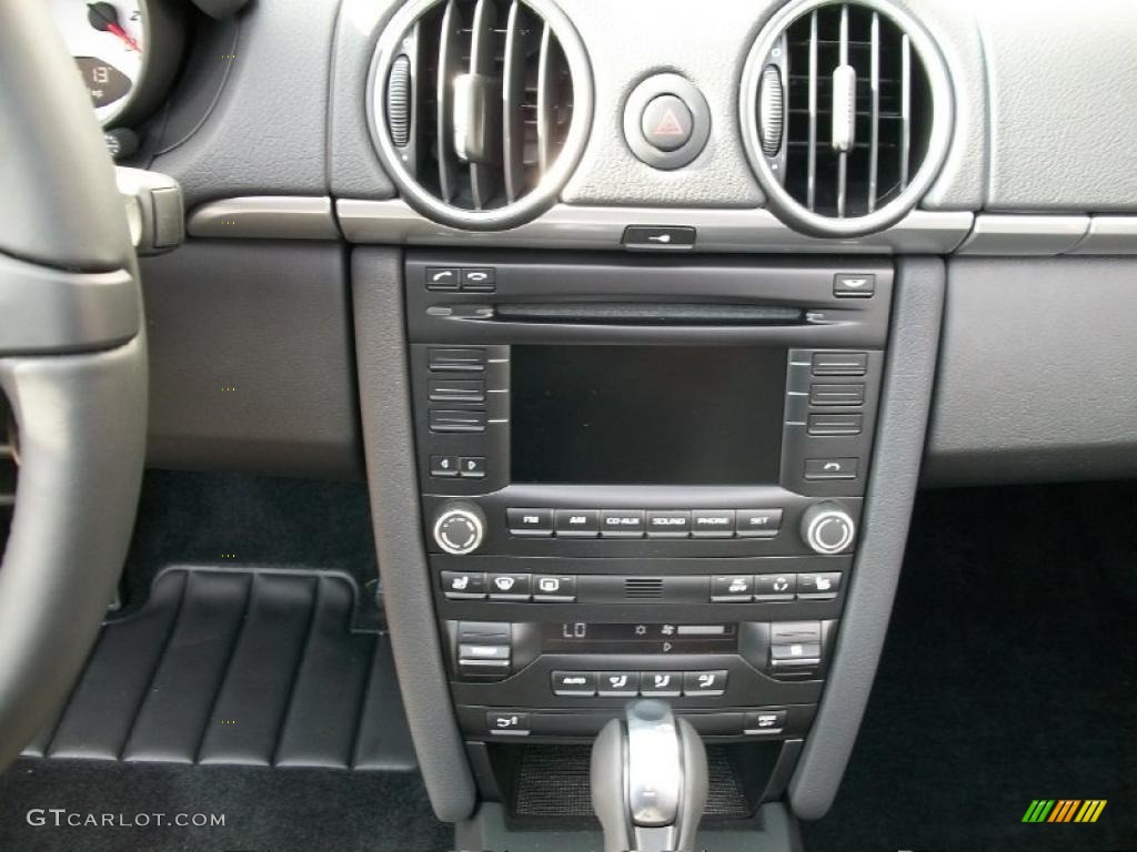 2011 Porsche Boxster S Controls Photo #38781032