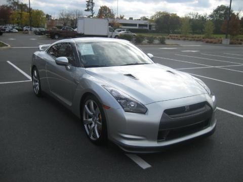 2009 Nissan GT-R Premium Data, Info and Specs