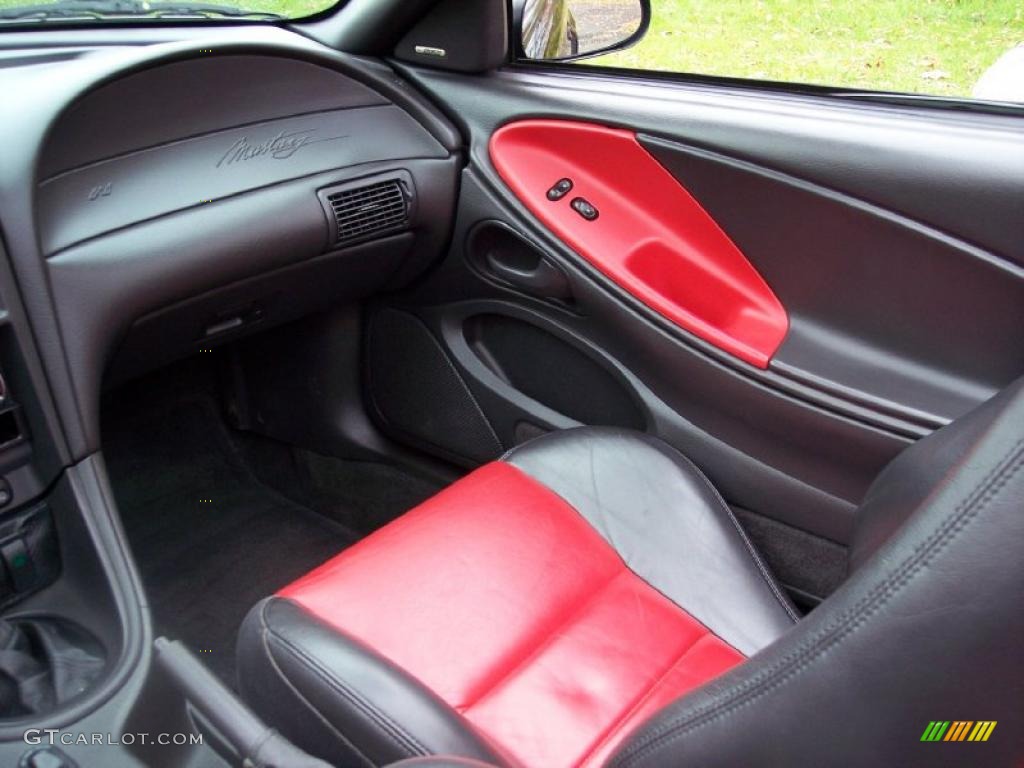 2001 Mustang GT Convertible - Black / Dark Charcoal photo #32