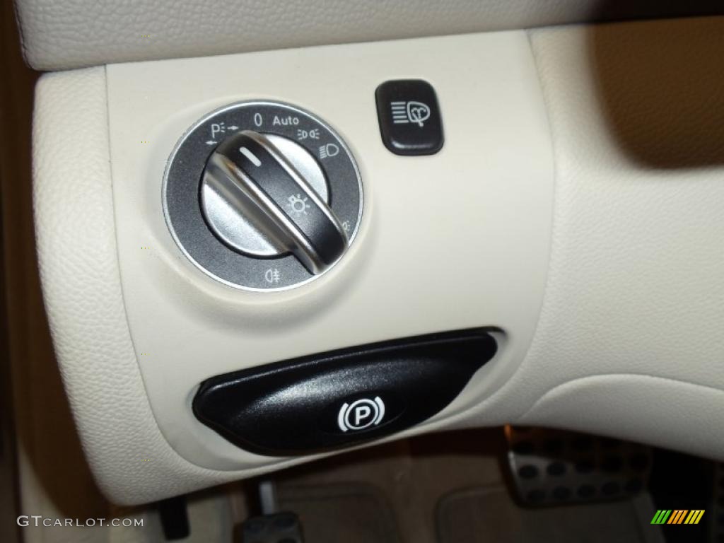 2005 Mercedes-Benz SL 500 Roadster Controls Photo #38782121