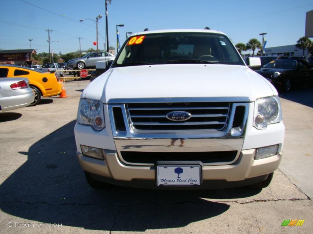 2006 Explorer Eddie Bauer 4x4 - Oxford White / Camel photo #3