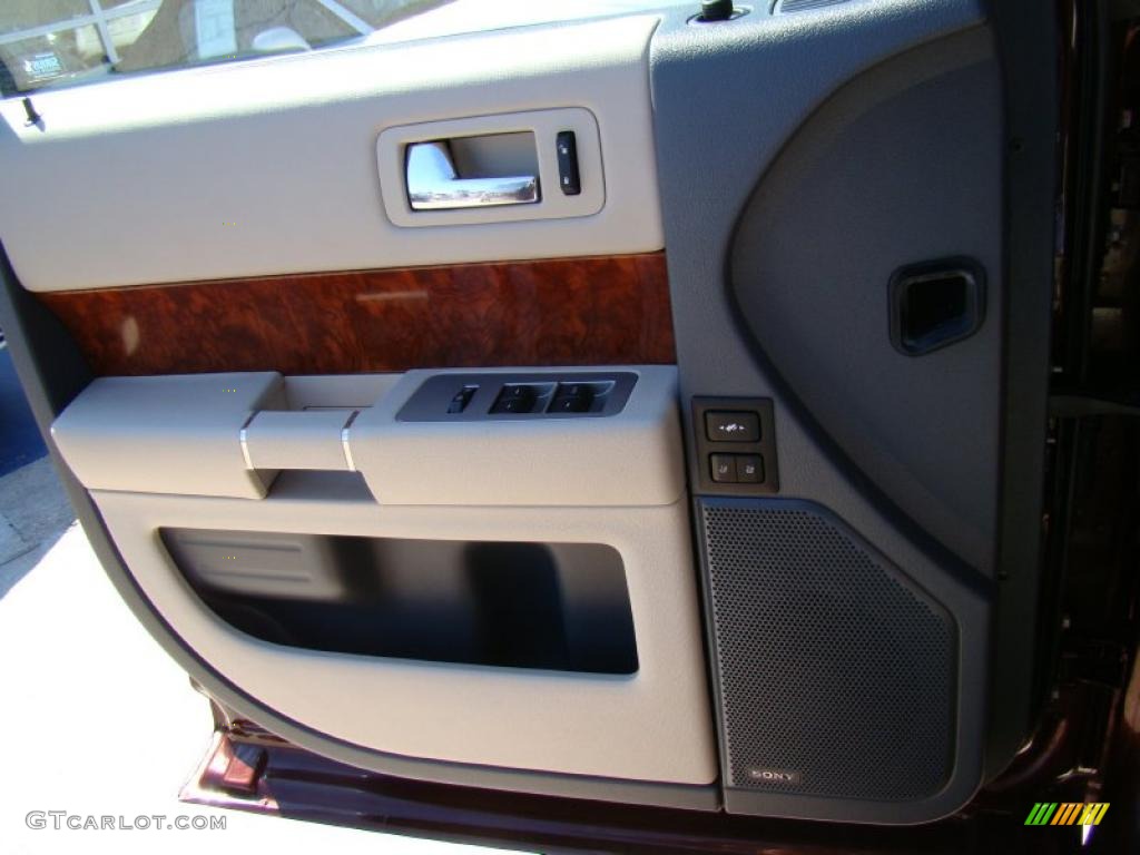 2009 Ford Flex Limited Medium Light Stone Door Panel Photo #38783981
