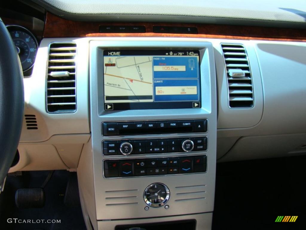 2009 Ford Flex Limited Controls Photo #38784013
