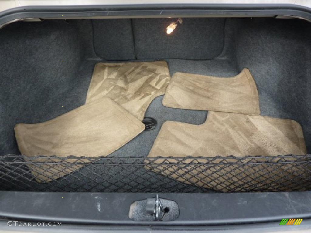 2002 Chevrolet Impala Standard Impala Model Trunk Photo #38784509