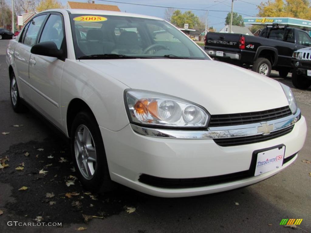 2005 Malibu LS V6 Sedan - White / Gray photo #12