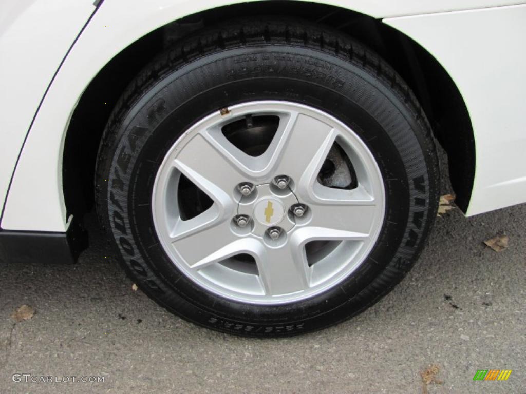 2005 Malibu LS V6 Sedan - White / Gray photo #14