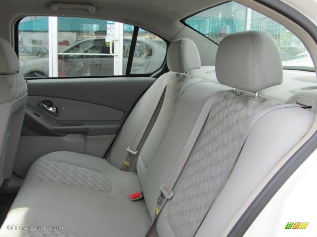 2005 Malibu LS V6 Sedan - White / Gray photo #23