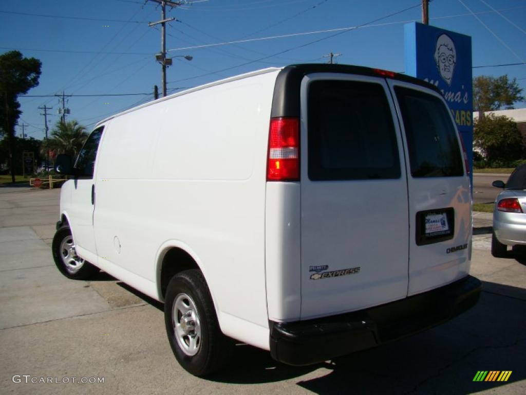 2003 Express 1500 Cargo Van - Summit White / Medium Dark Pewter photo #29