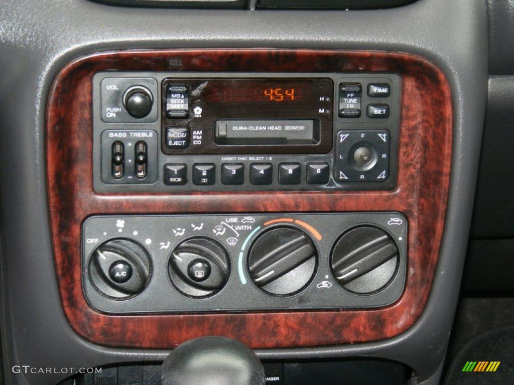 2000 Chrysler Cirrus LXi Controls Photo #38784941