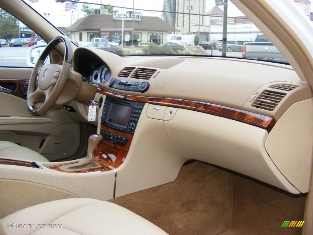 2008 Mercedes-Benz E 350 4Matic Sedan Cashmere Dashboard Photo #38786358
