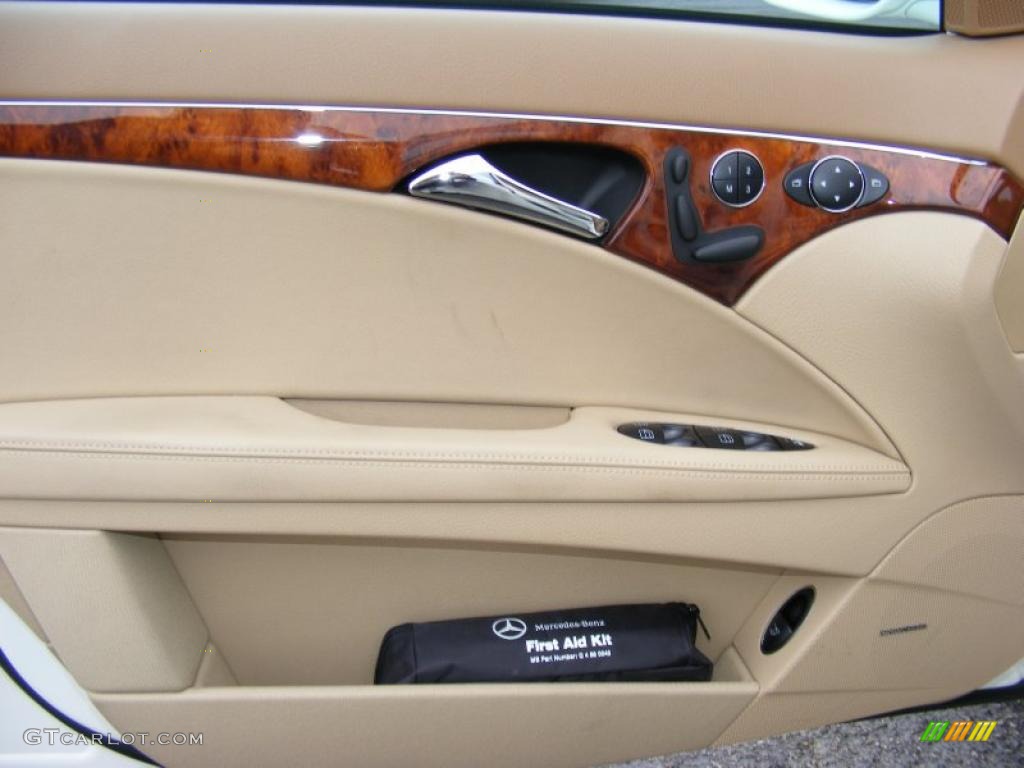 2008 Mercedes-Benz E 350 4Matic Sedan Cashmere Door Panel Photo #38786526