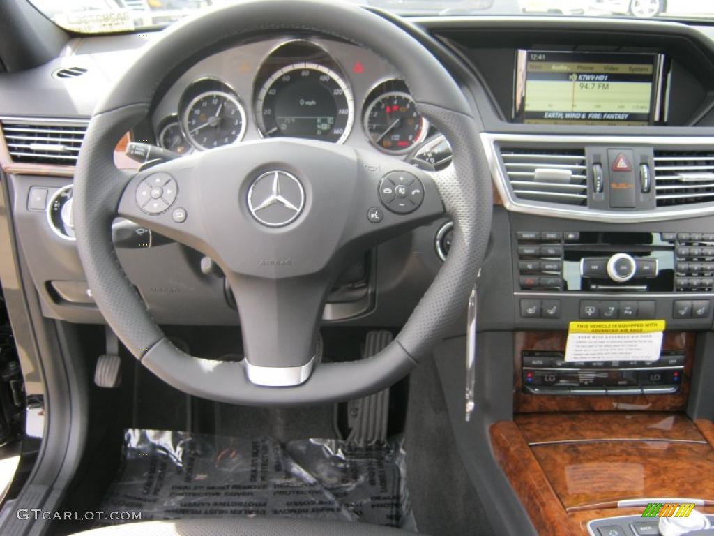 Black Interior 2011 Mercedes-Benz E 550 Sedan Photo #38788186