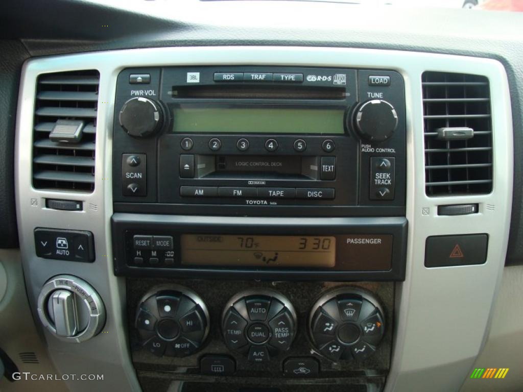 2004 Toyota 4Runner Limited 4x4 Controls Photo #38788346