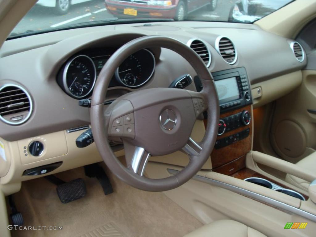 Macadamia Interior 2007 Mercedes-Benz ML 320 CDI 4Matic Photo #38788578