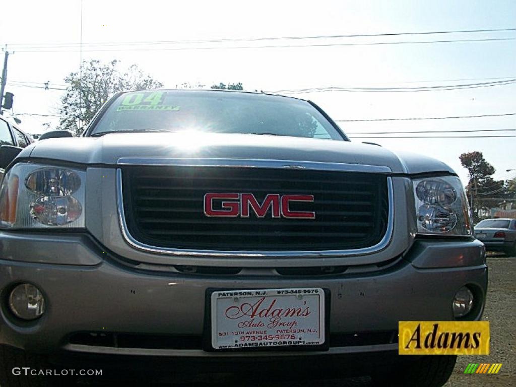 2004 Envoy SLE 4x4 - Liquid Silver Metallic / Medium Pewter photo #7