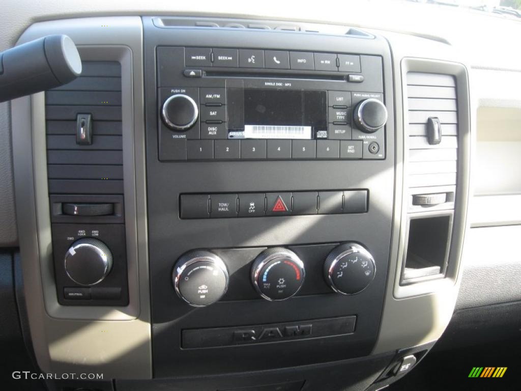 2011 Dodge Ram 1500 ST Regular Cab 4x4 Controls Photo #38789286