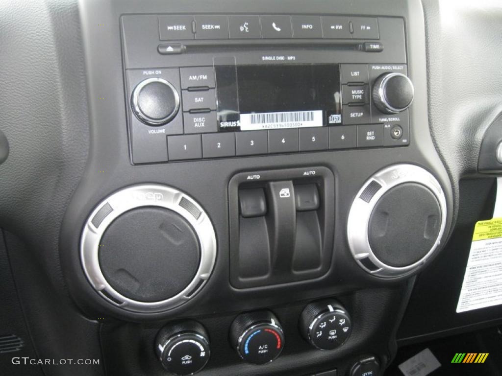 2011 Jeep Wrangler Sahara 4x4 Controls Photo #38789426
