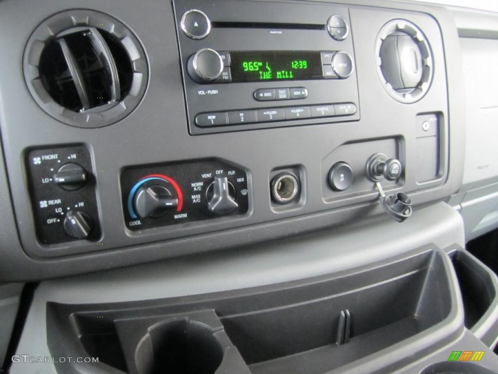 2010 Ford E Series Van E350 XLT Passenger Controls Photo #38792206