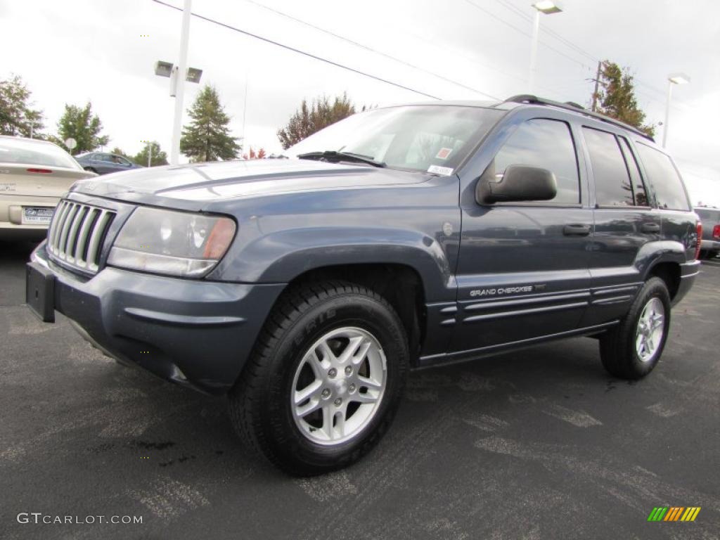 2004 Grand Cherokee Laredo 4x4 - Steel Blue Pearl / Dark Slate Gray photo #1