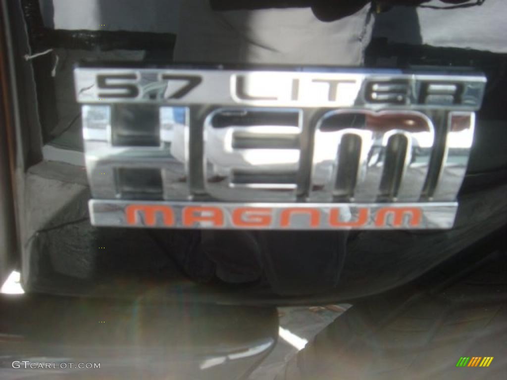 2004 Ram 1500 SLT Quad Cab - Black / Dark Slate Gray photo #17