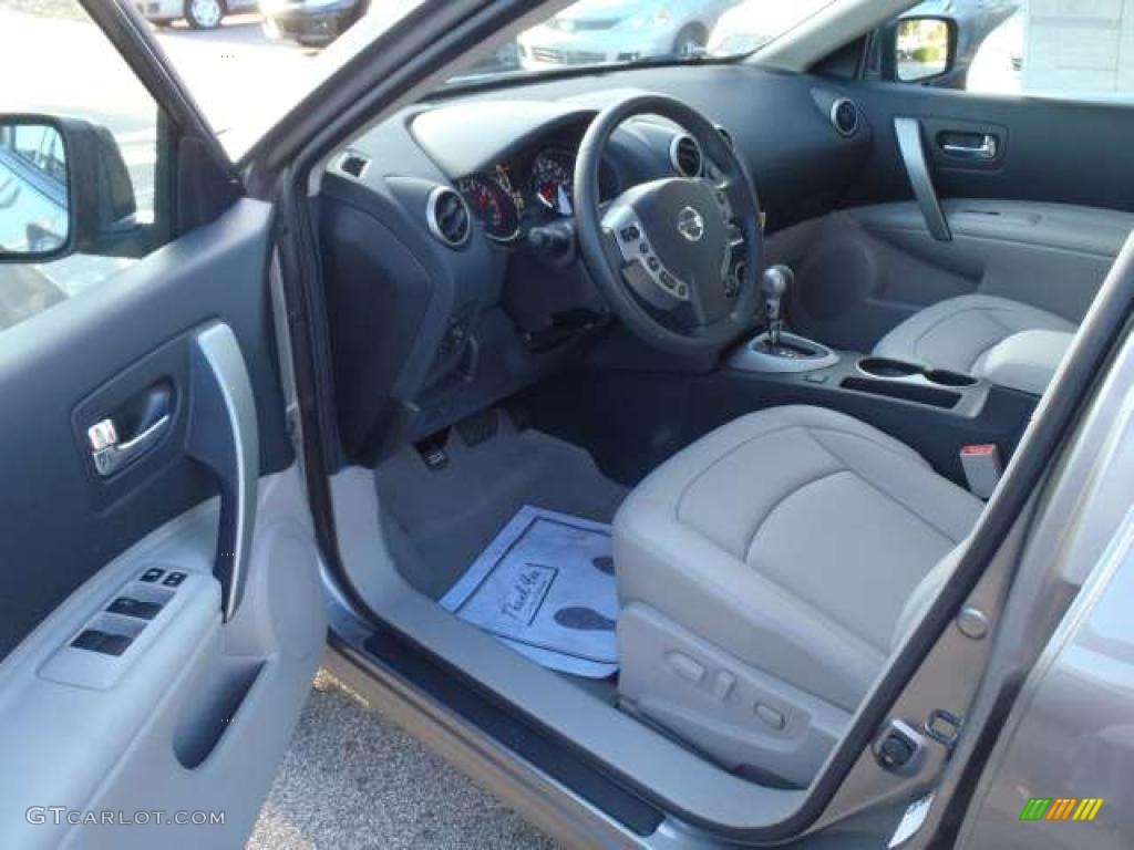 2011 Rogue SV - Platinum Graphite / Gray photo #5