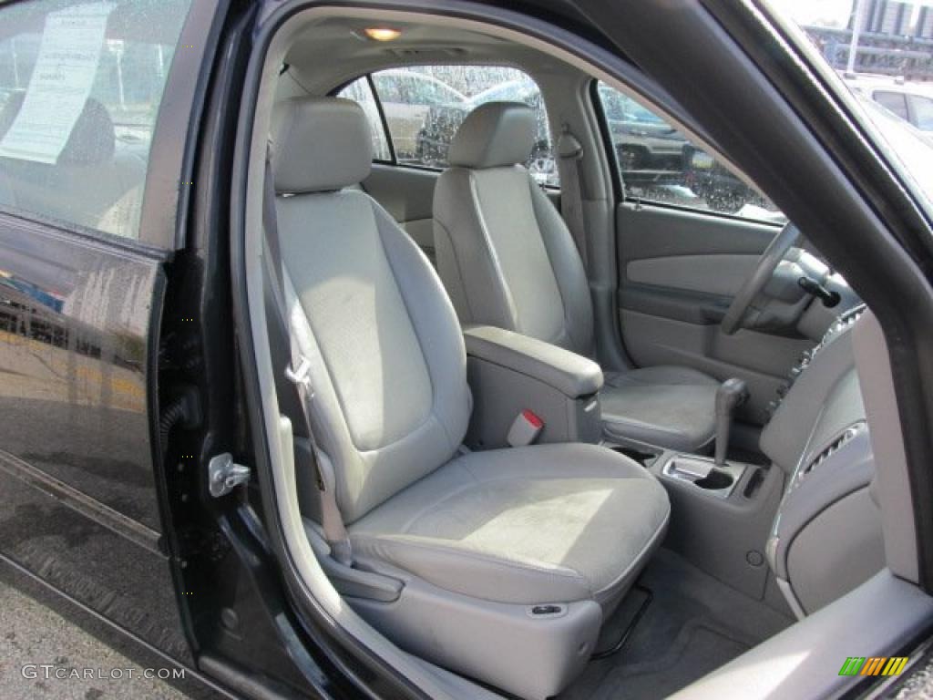 Gray Interior 2004 Chevrolet Malibu LT V6 Sedan Photo #38798655