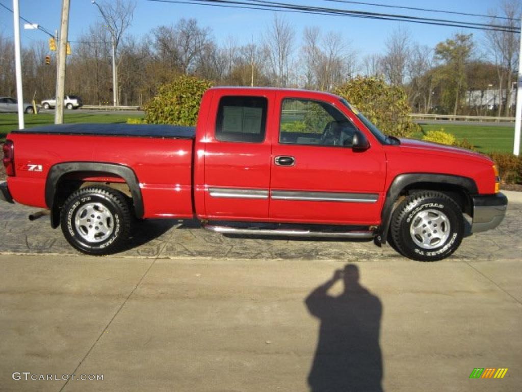 2004 Silverado 1500 Z71 Extended Cab 4x4 - Victory Red / Medium Gray photo #3